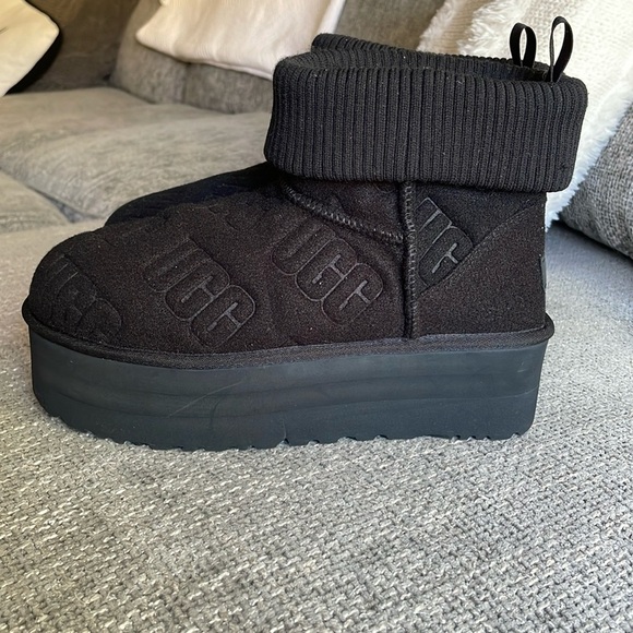 NWT UGG Classic Mini Platform Felted Boot! - Picture 8 of 12